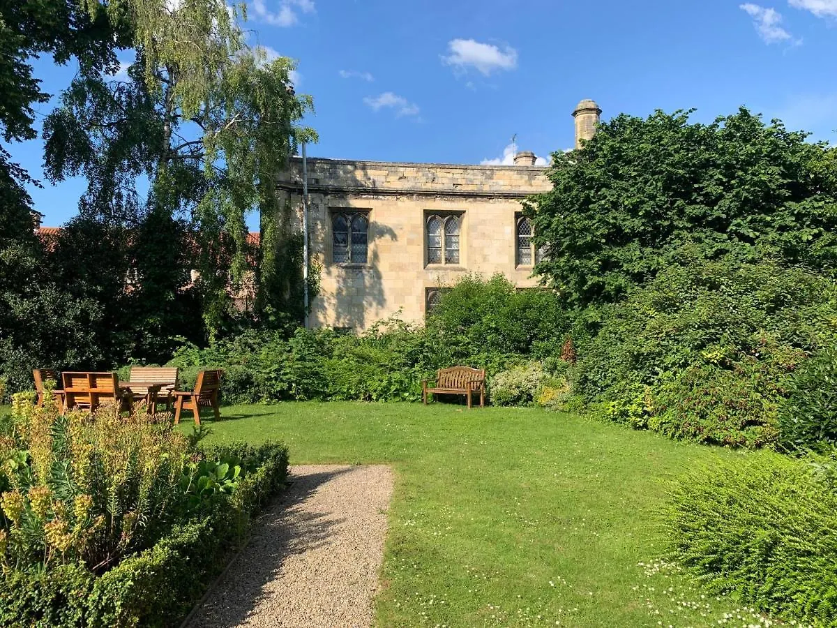 Minster View Apartment At Talbot Court, York